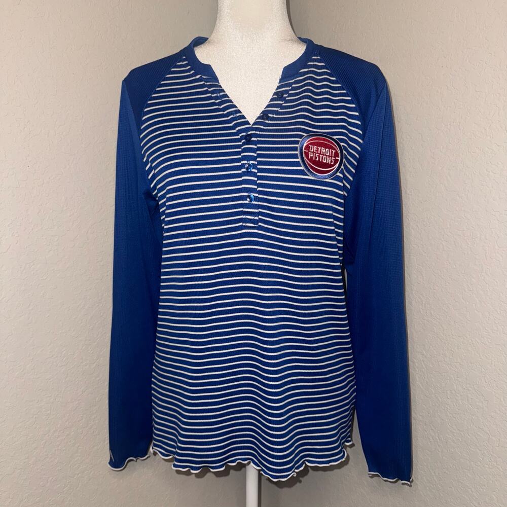 Antigua Detroit Pistons Women's Blue Maverick Henley Long Sleeve Tee Size Medium